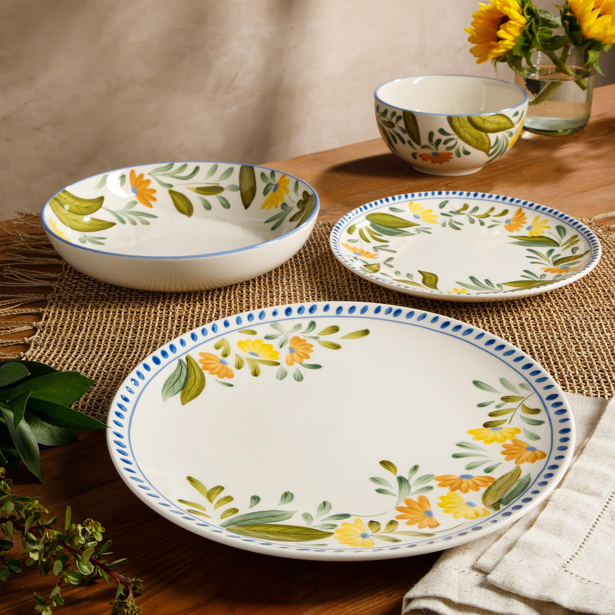 Hand Painted Stoneware Floral Dinnerware Set, Service for Four (16pcs) A722821