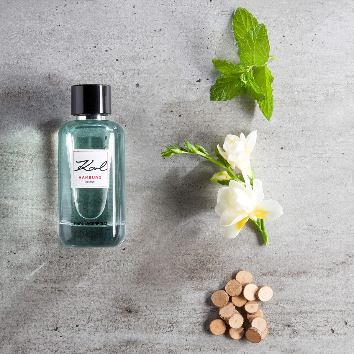Eau de Toilette Spray 3.3 oz T93865